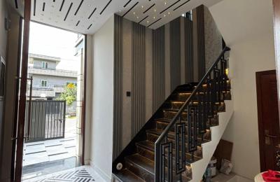 10 Marla House Available For Sale In Central Park