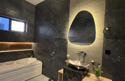 10 Marla House Available For Sale In Central Park