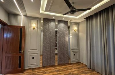 10 Marla House Available For Sale In Central Park